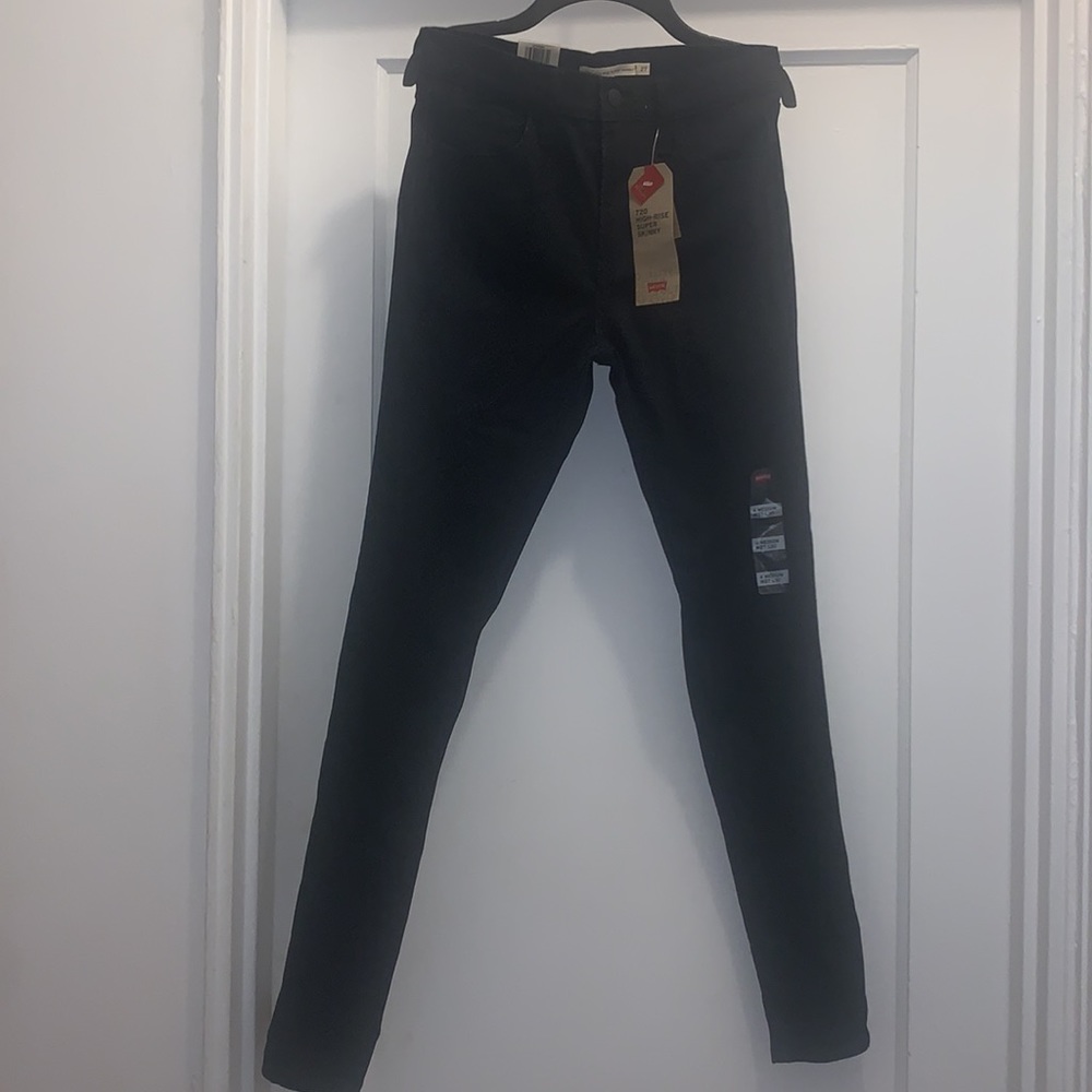 Levi's Women's 720 Python-Print High-Rise Super Skinny Jeans - Picture 3 of 12